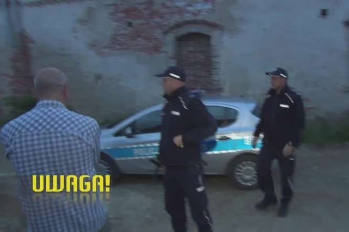 Sąsiedzi strzelali do nich z wiatrówki, rzucali butelkami. "Policja przyjeżdża i odjeżdża" Sąsiedzi strzelali do nich z wiatrówki, rzucali butelkami. "Policja przyjeżdża i odjeżdża"