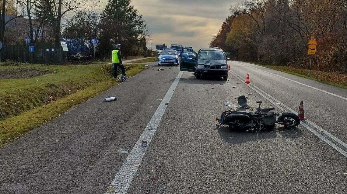 Seat uderzył w skuterzystkę. Kto zawinił? Seat uderzył w skuterzystkę. Kto zawinił?