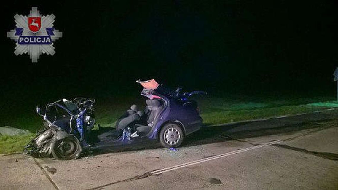 Seat wjechał w ciężarówkę. Dwie osoby nie żyją