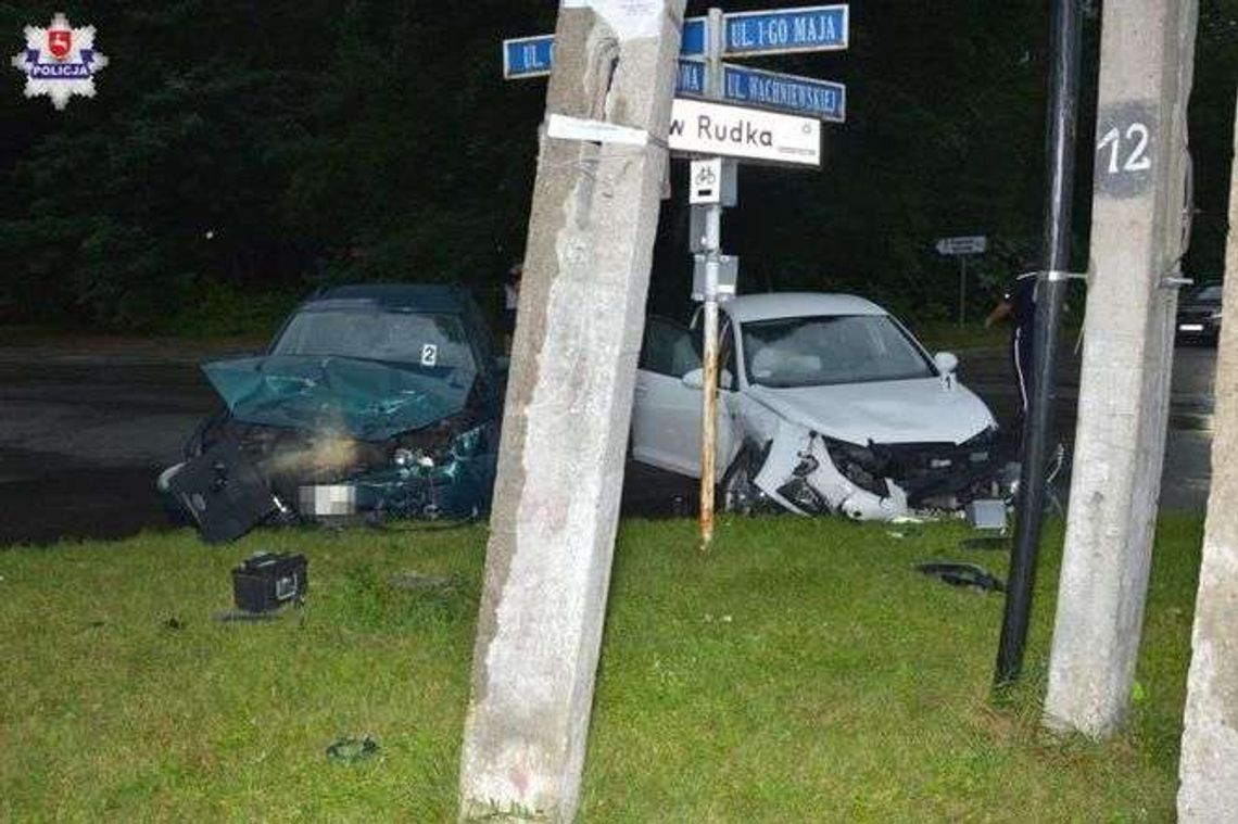 Seat zderzył się z fordem. 3-latek trafił do szpitala Seat zderzył się z fordem. 3-latek trafił do szpitala