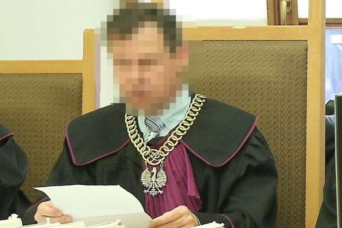 Sędzia jechał po pijanemu i wpadł do rowu? Znów nie stawił się przed prokuratorem