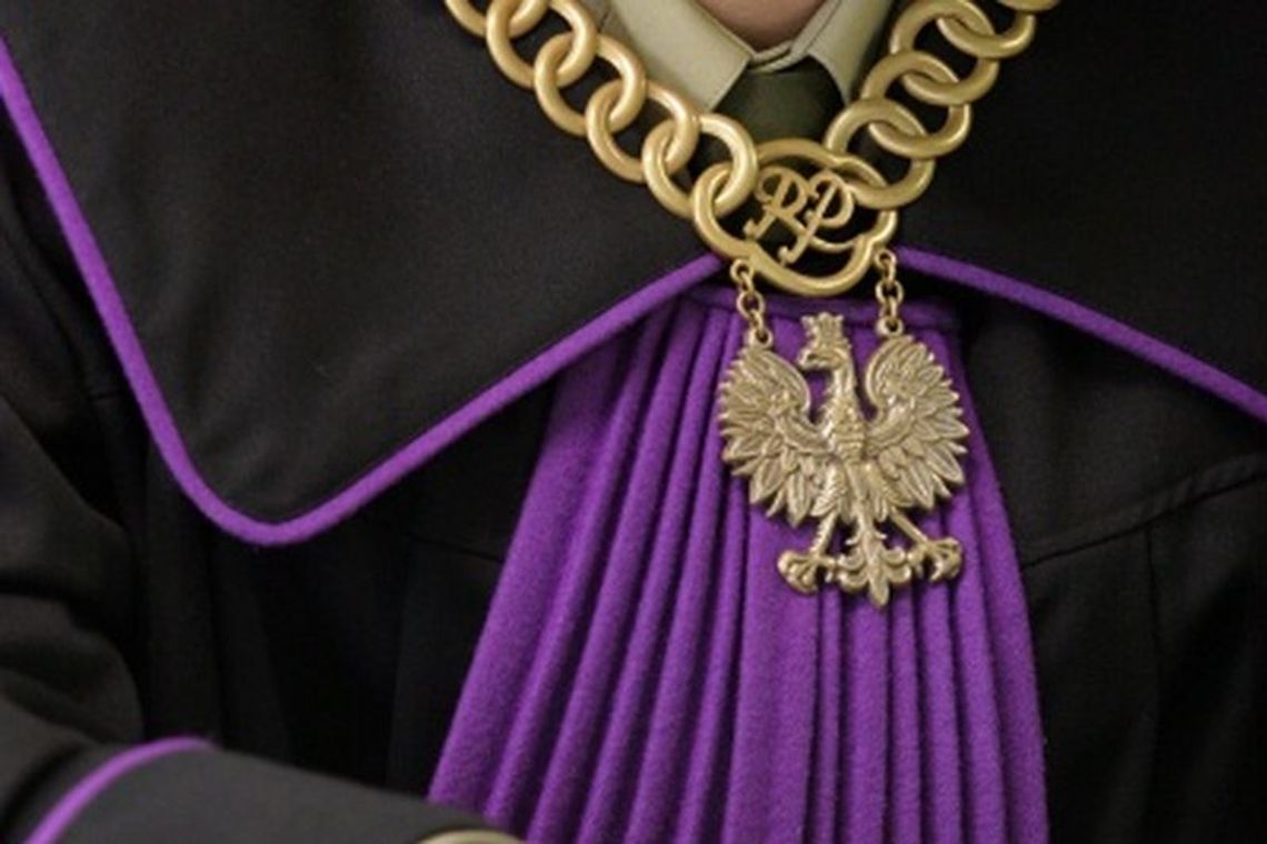 Sędzia przez pół roku nie chodziła do pracy. Bez zwolnienia lekarskiego