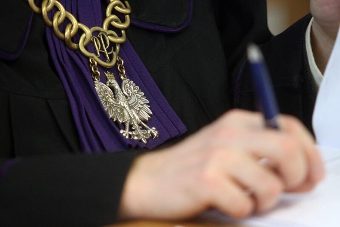 Sędzia skazał, choć nie przeprowadził procesu Sędzia skazał, choć nie przeprowadził procesu