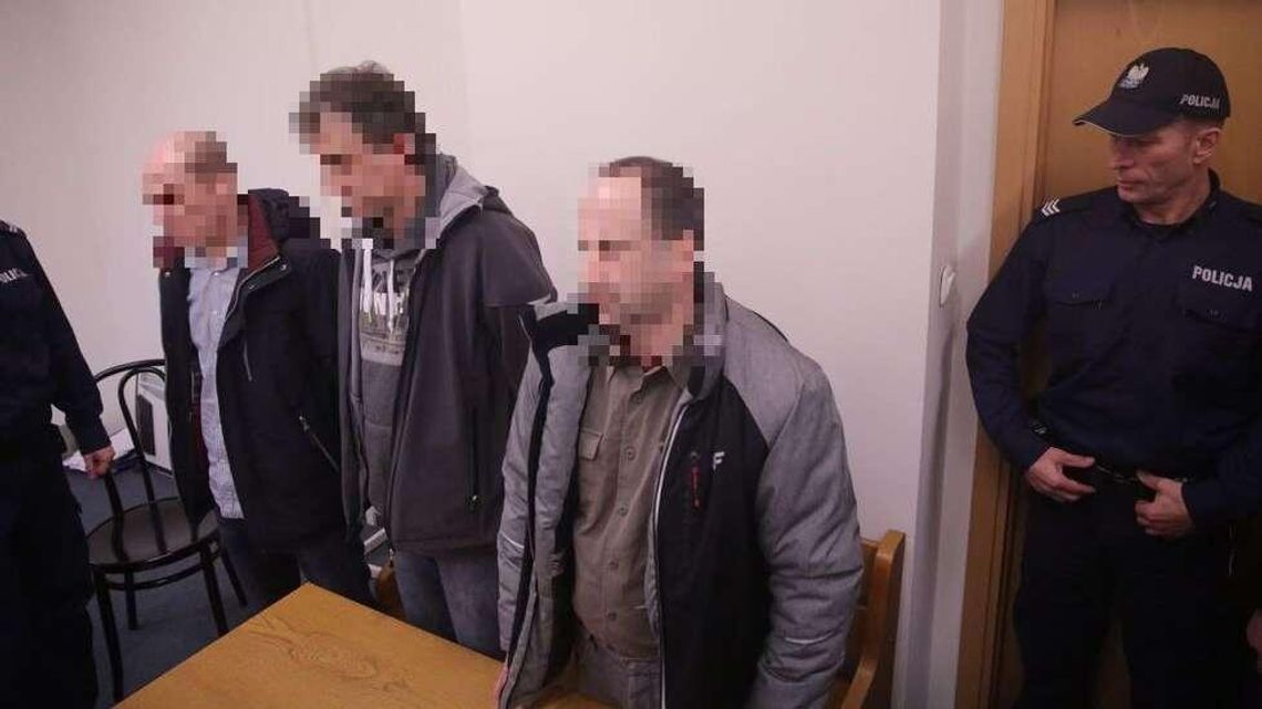 Sędzia: "To były tortury, nieludzkie, bezsensowne zachowanie". Byli policjanci chcą uniewinnienia Sędzia: "To były tortury, nieludzkie, bezsensowne zachowanie". Byli policjanci chcą uniewinnienia