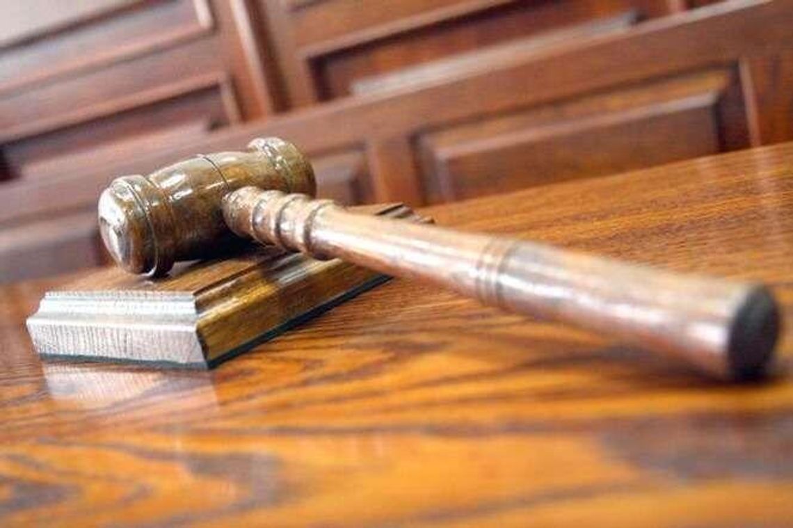 Sędziemu wolno wszystko? Czytelnik: Rzuca aktami, krzyczy, terroryzuje protokolantów Sędziemu wolno wszystko? Czytelnik: Rzuca aktami, krzyczy, terroryzuje protokolantów