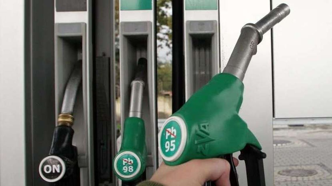 Sejm przyjął opłatę emisyjną. "Rozpaczliwe poszukiwanie pieniędzy na realizację obietnic"