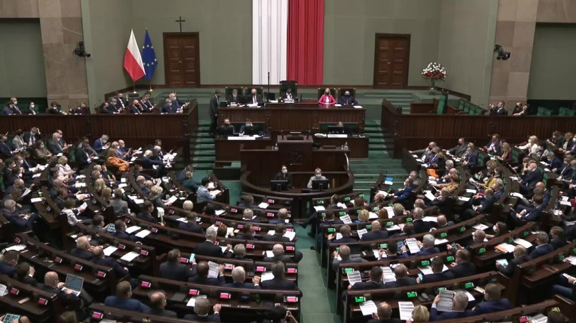 Sejm skierował do dalszych prac w komisji projekt ustawy "Stop LGBT". "Hańba!"