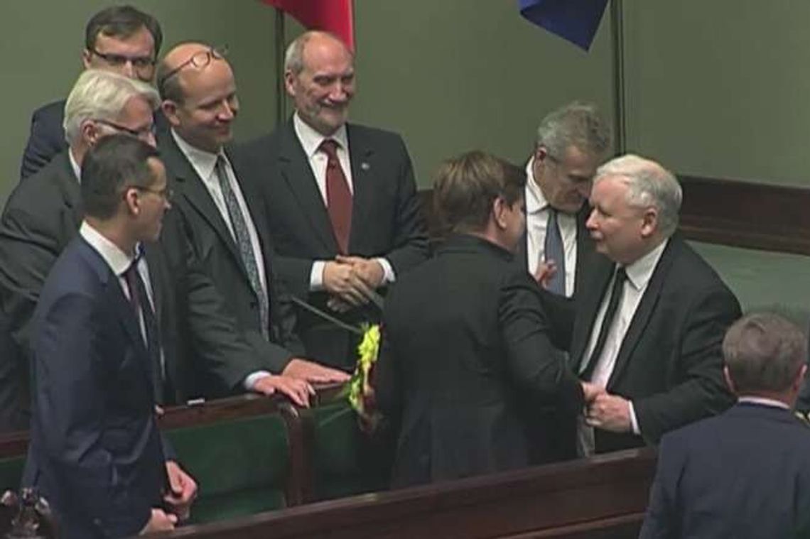 Sejm udzielił wotum zaufania rządowi Beaty Szydło. Za głosowało 236 posłów