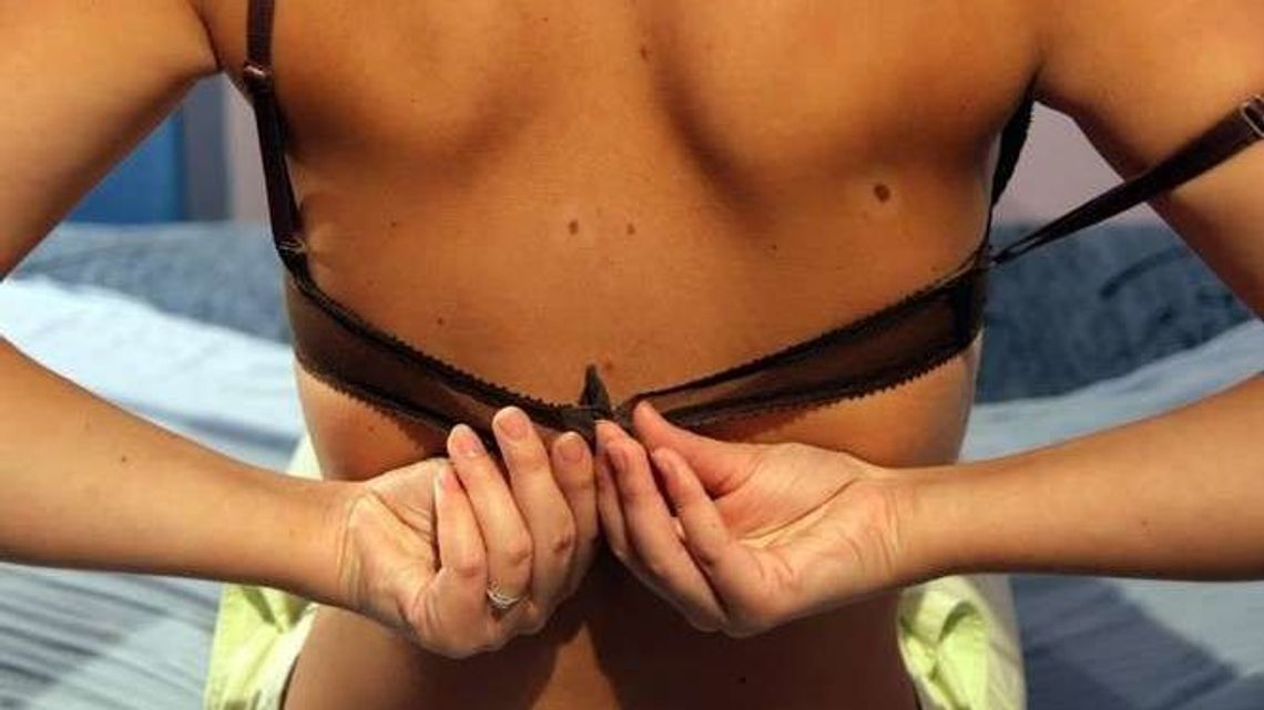 Seks Polaków podczas pandemii. "Narosły kryzysy, wskaźnik rozwodów nam się podnosi" Seks Polaków podczas pandemii. "Narosły kryzysy, wskaźnik rozwodów nam się podnosi"