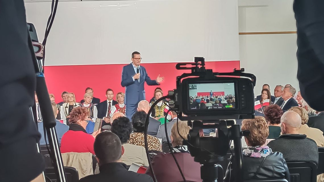 Selfie z premierem. Czyli Mateusz Morawiecki jedzie do Ryk