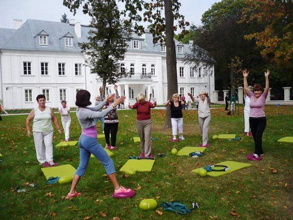 Seniorze, odbierz kartę i korzystaj ze zniżek