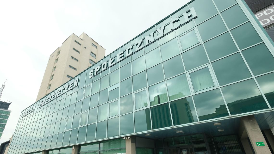 Seniorzy ruszyli po wdowie renty. Wdowcy dostaną wsparcie