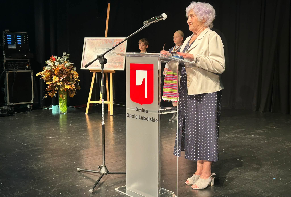 Seniorzy z Opola Lubelskiego rozpoczęli nowy rok akademicki Seniorzy z Opola Lubelskiego rozpoczęli nowy rok akademicki
