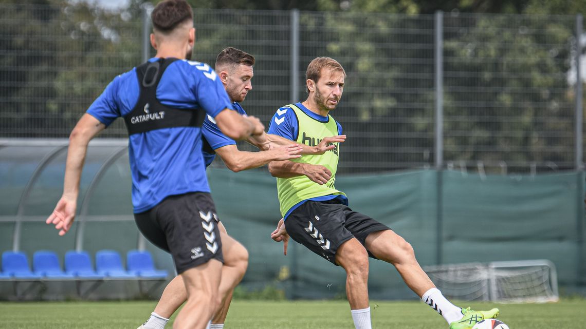 Sergi Samper jeszcze poczeka na debiut w Motorze. "Nikt nie będzie u nas grał za historię i nazwisko" Sergi Samper jeszcze poczeka na debiut w Motorze. "Nikt nie będzie u nas grał za historię i nazwisko"