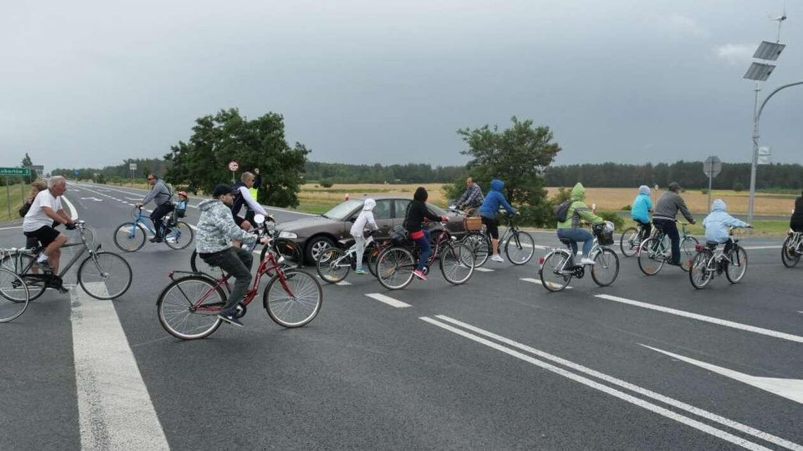 Setki rowerów w jednym miejscu. Okolice Lubartowa przejęte przez rowerzystów [zdjęcia]