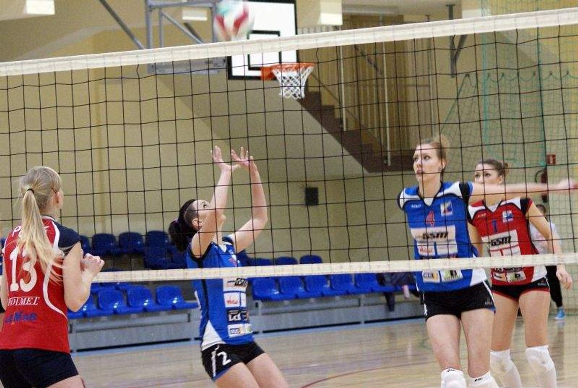 Siatkarki Tomasovii dwa razy przegrały z Pogonią Proszowice