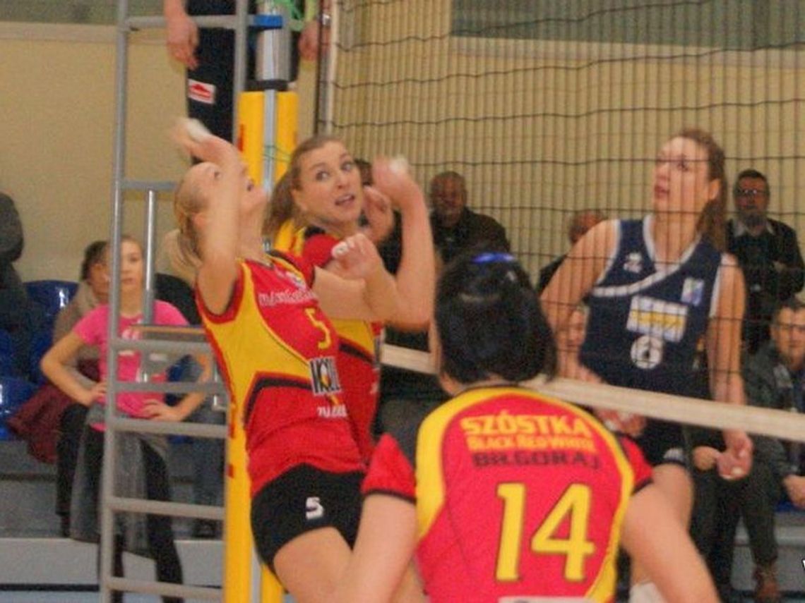 Siatkarskie derby znowu dla Szóstki