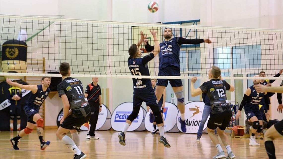 Siatkarze Avii rozpoczęli play-offy od dwóch zwycięstw z Karpatami Krosno Siatkarze Avii rozpoczęli play-offy od dwóch zwycięstw z Karpatami Krosno