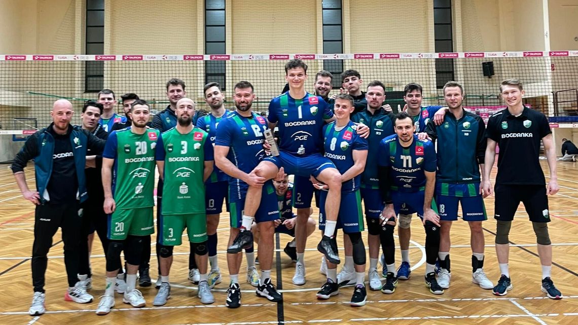 Siatkarze Bogdanki Arki Chełm zamknęli mecz we Wrocławiu w trzech setach Siatkarze Bogdanki Arki Chełm zamknęli mecz we Wrocławiu w trzech setach
