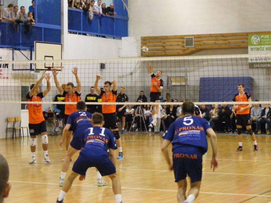 Siatkarze Huraganu Międzyrzec Podlaski zastopowali lidera