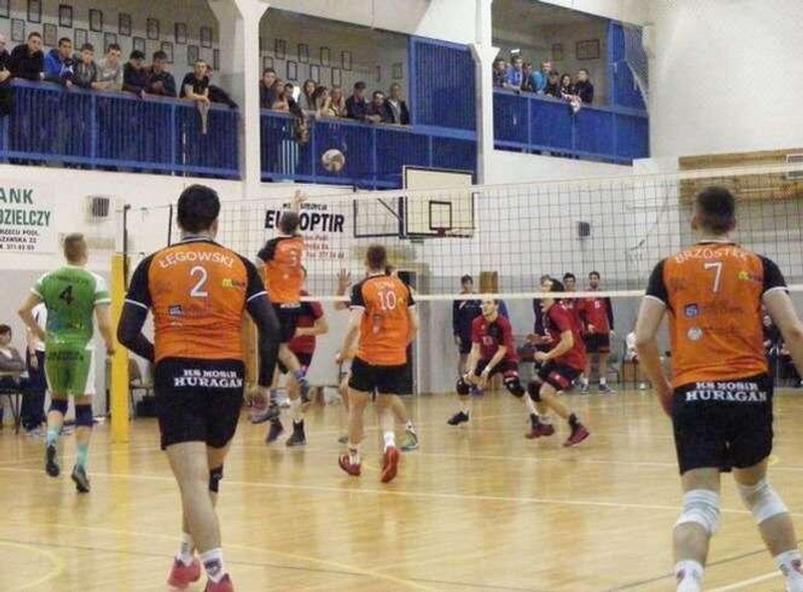 Siatkarze Huraganu wykonali pierwszy krok