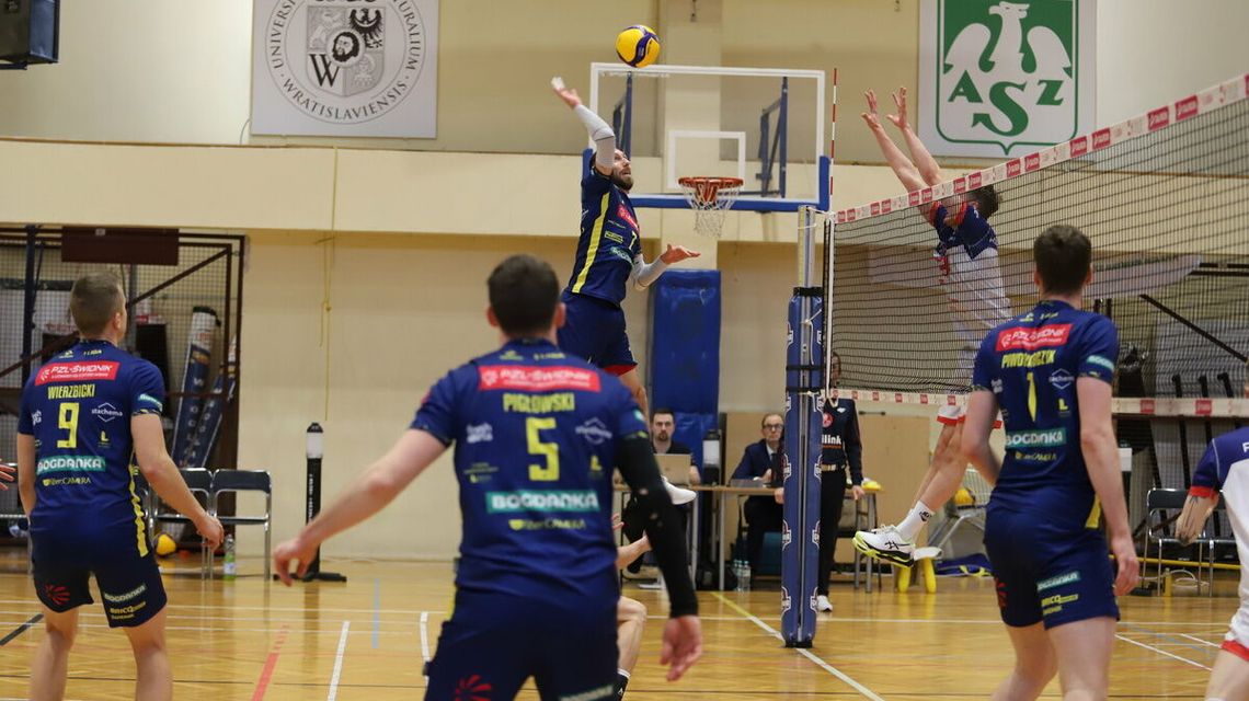 Siatkarze PZL Leonardo Avii Świdnik wrócili z dalekiej podróży, skuteczna pogoń Bogdanki Arki