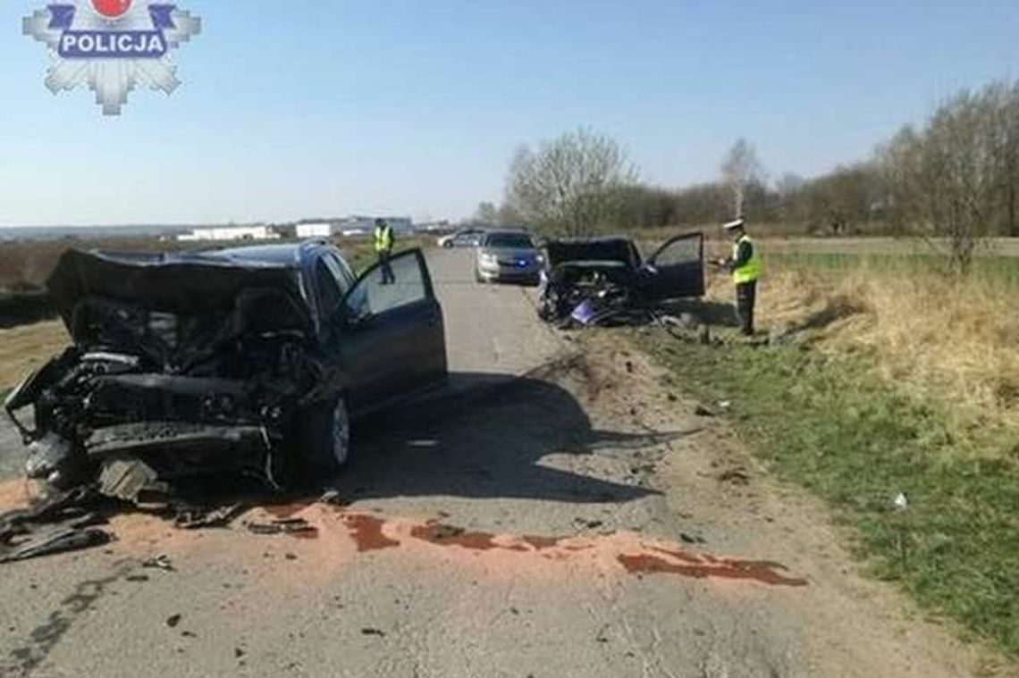 Sielce: Czołowe zderzenie dwóch osobówek