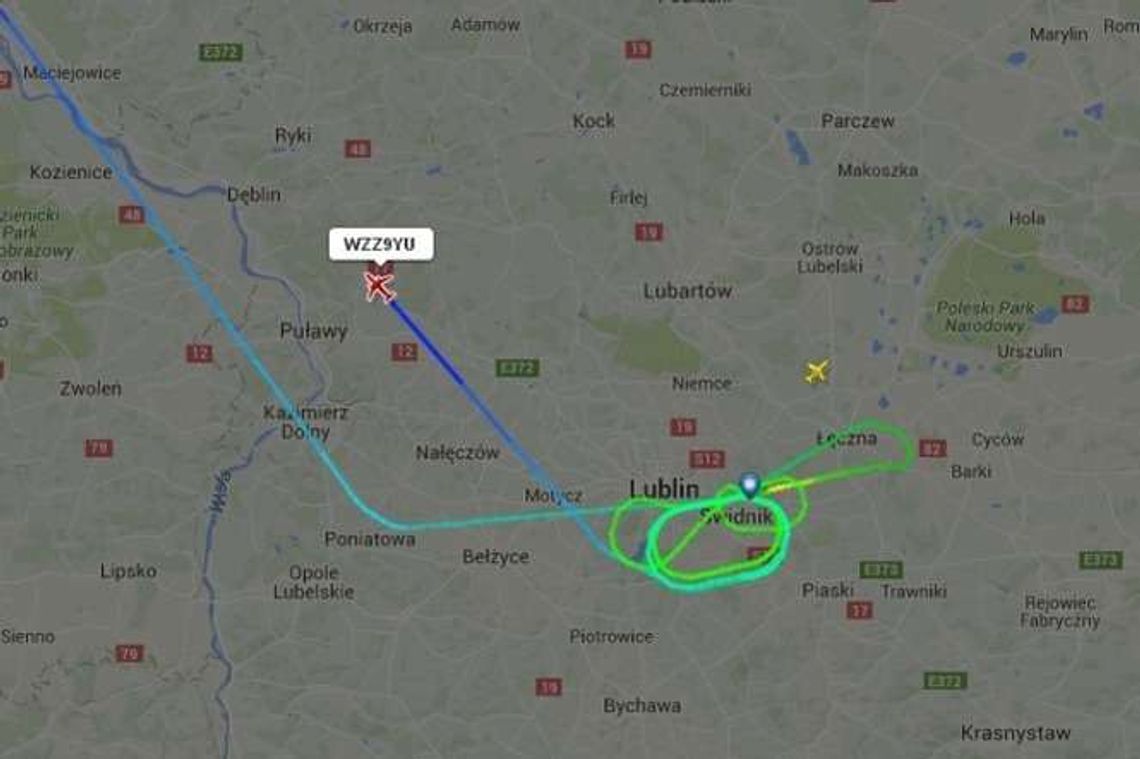 Silnie wieje. Samolot z Oslo do Lublina wylądował w Warszawie