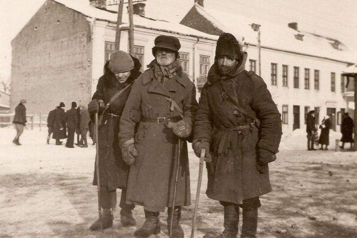 Skarb znaleziony w puszczy. Co było w walizce Józefa Karłowicza? Skarb znaleziony w puszczy. Co było w walizce Józefa Karłowicza?