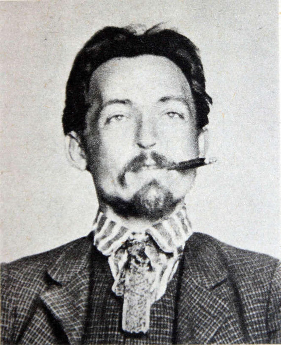 Skarpetki na rękach i ucieczka przez płot. Puławscy rewolucjoniści Skarpetki na rękach i ucieczka przez płot. Puławscy rewolucjoniści