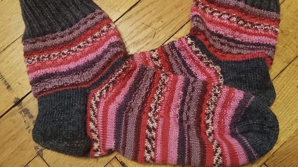 Skarpety od proboszcza. Tak zbiera na remont kościoła 