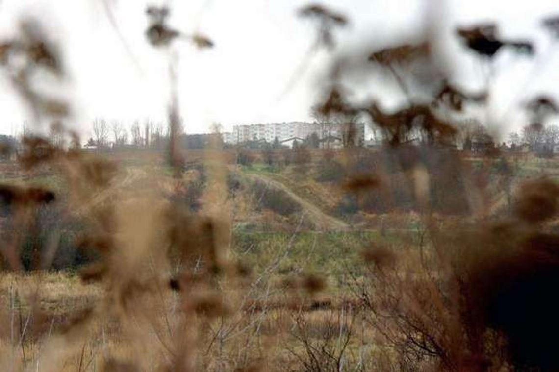 Składowali ziemię na górkach czechowskich, teraz zabierają Składowali ziemię na górkach czechowskich, teraz zabierają