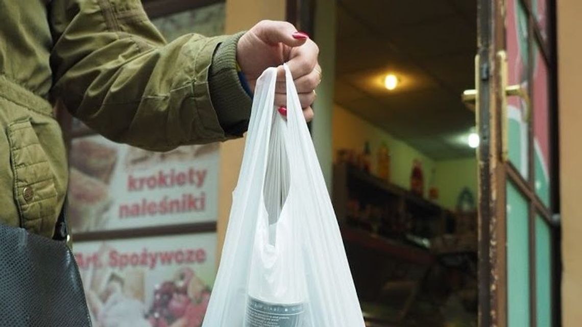 Sklepikarze nie chcą zakazu handlu w niedzielę. Petycja do premiera