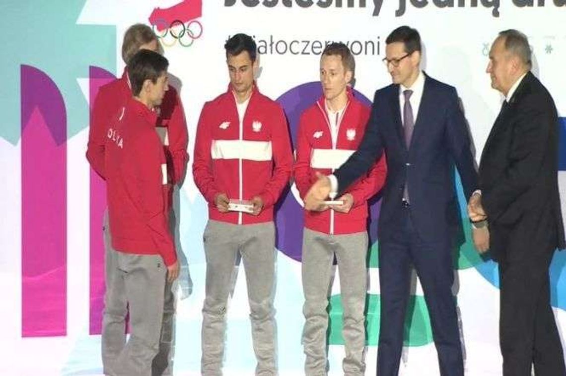 Skoczkowie narciarscy złożyli ślubowanie przed wylotem na igrzyska w Pjongczangu