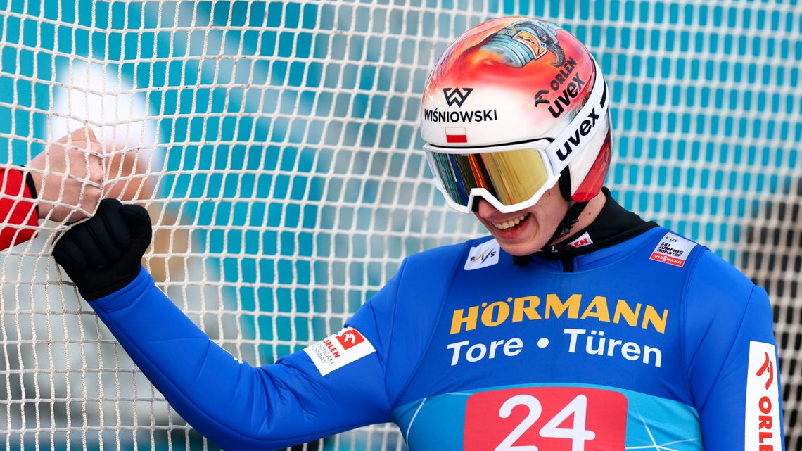 Skoki narciarskie. "Życiówka" Pawła Wąska w Innsbrucku. Na Austriaków nie ma jednak mocnych Skoki narciarskie. "Życiówka" Pawła Wąska w Innsbrucku. Na Austriaków nie ma jednak mocnych