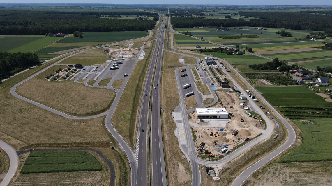 Skończą się kłopoty kierowców. Już w wakacje zatankujemy w Obrokach 