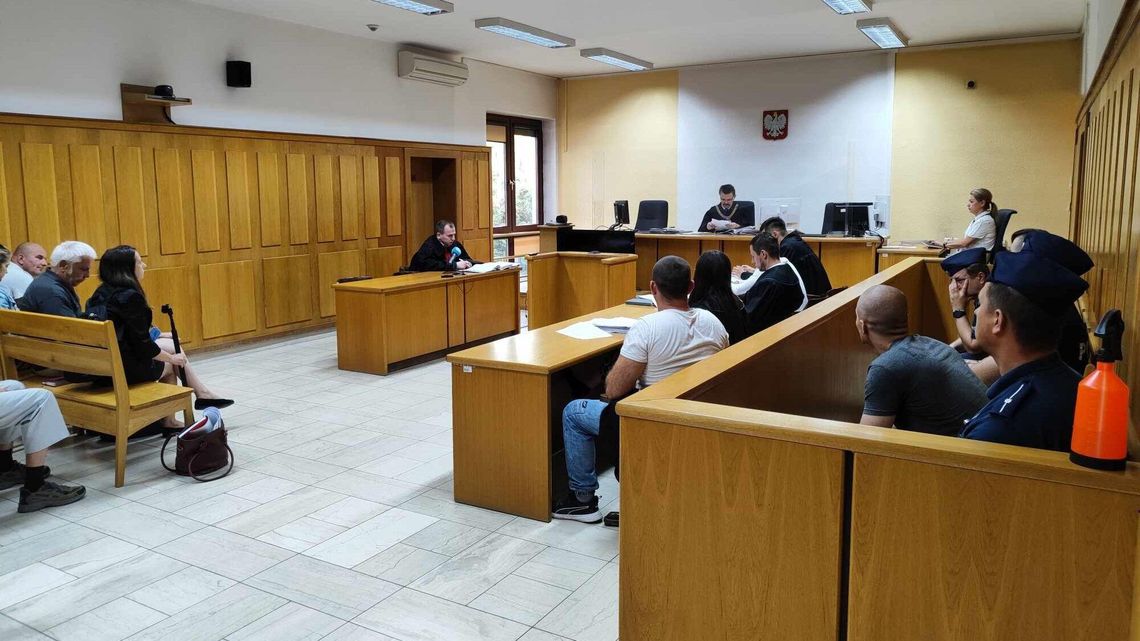 Skopali go, bo nie oddał 400 zł. Wyrok w głośnej sprawie 