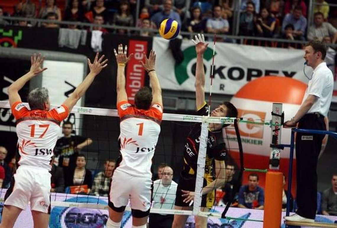 Skra Bełchatów - Jastrzębski Węgiel 3:2 podczas benefisu Łaski i Wójtowicza (wideo) Skra Bełchatów - Jastrzębski Węgiel 3:2 podczas benefisu Łaski i Wójtowicza (wideo)