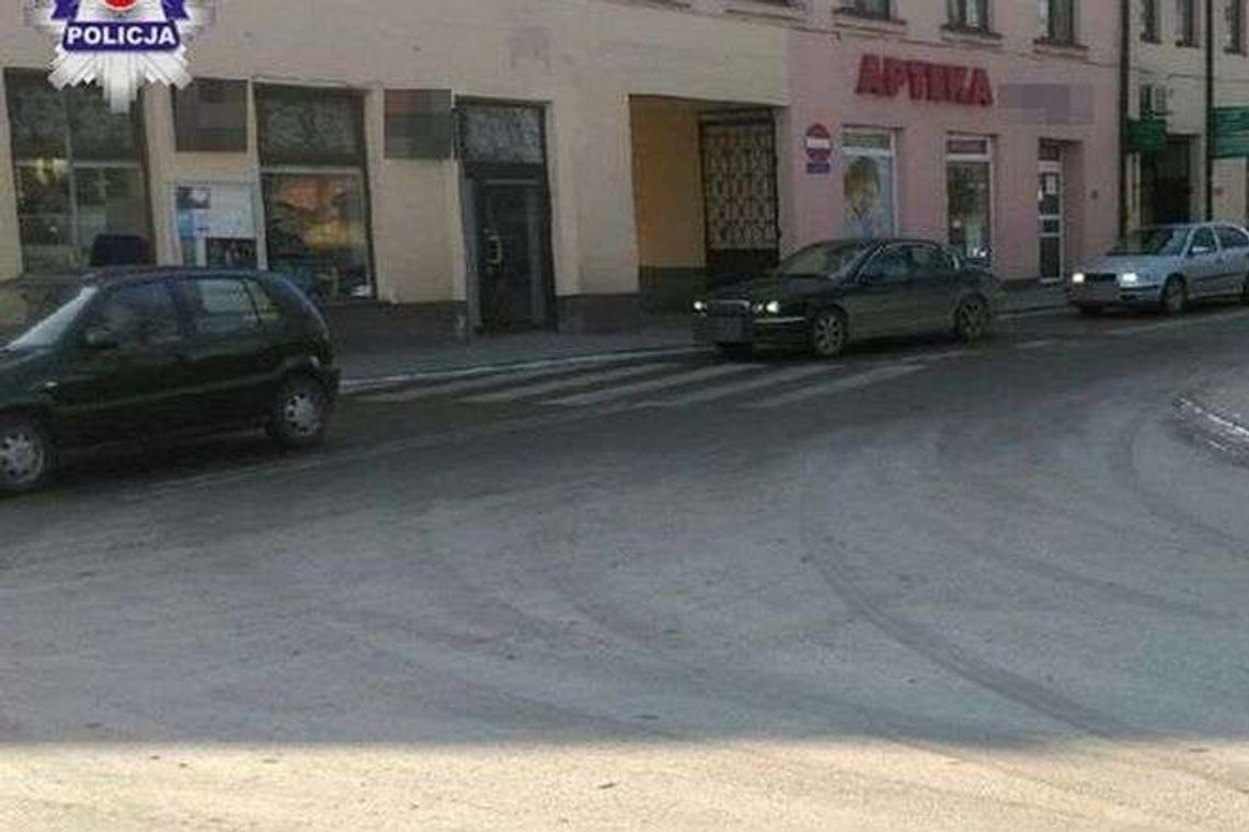 Skręcał w prawo, nie zauważył pieszej. 65-latka trafiła do szpitala Skręcał w prawo, nie zauważył pieszej. 65-latka trafiła do szpitala