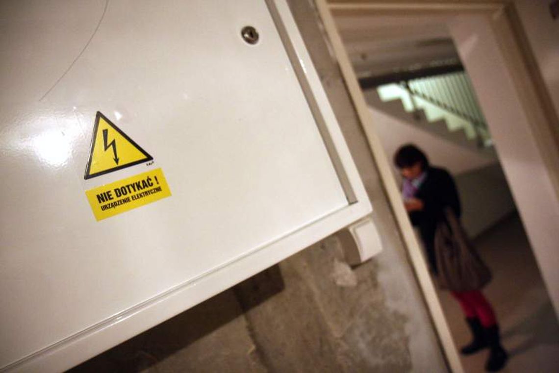 \"Skrzynki z internetem buczą i nie dają nam spać\" \"Skrzynki z internetem buczą i nie dają nam spać\"