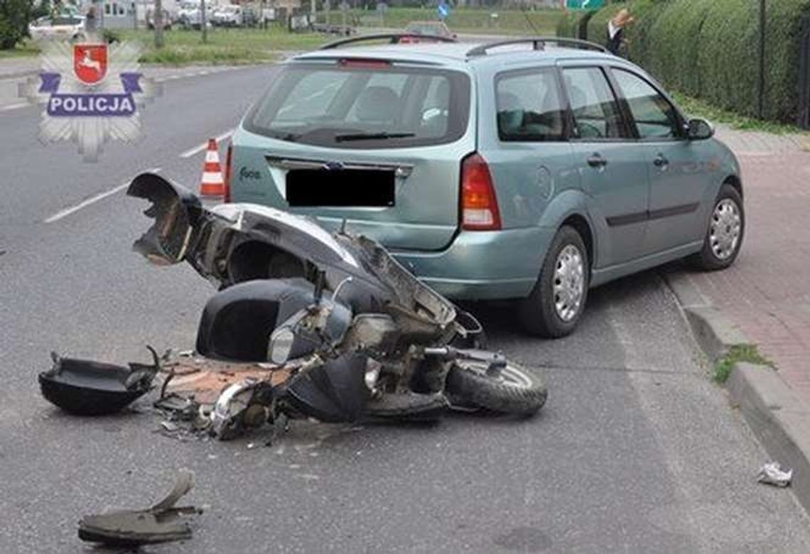 Skuterem najechał na tył forda. Trafił do szpitala