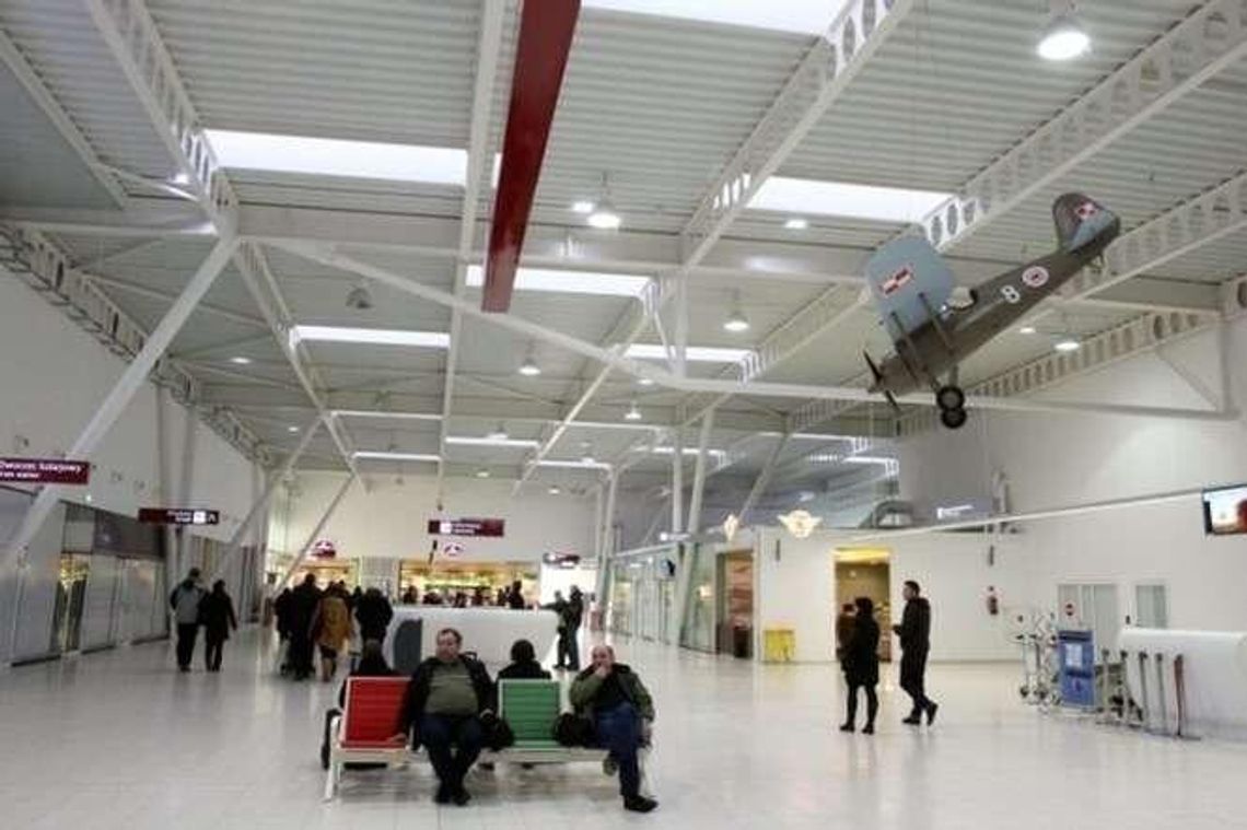 Słabszy grudzień na lotnisku w Świdniku Słabszy grudzień na lotnisku w Świdniku