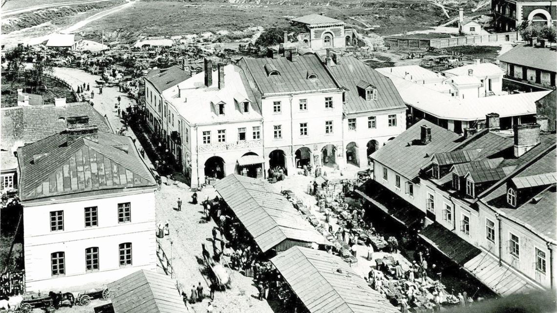 Ślad pamięci po sąsiadach, którzy żyli tuż obok. Kamienie Pamięci w Zamościu Ślad pamięci po sąsiadach, którzy żyli tuż obok. Kamienie Pamięci w Zamościu