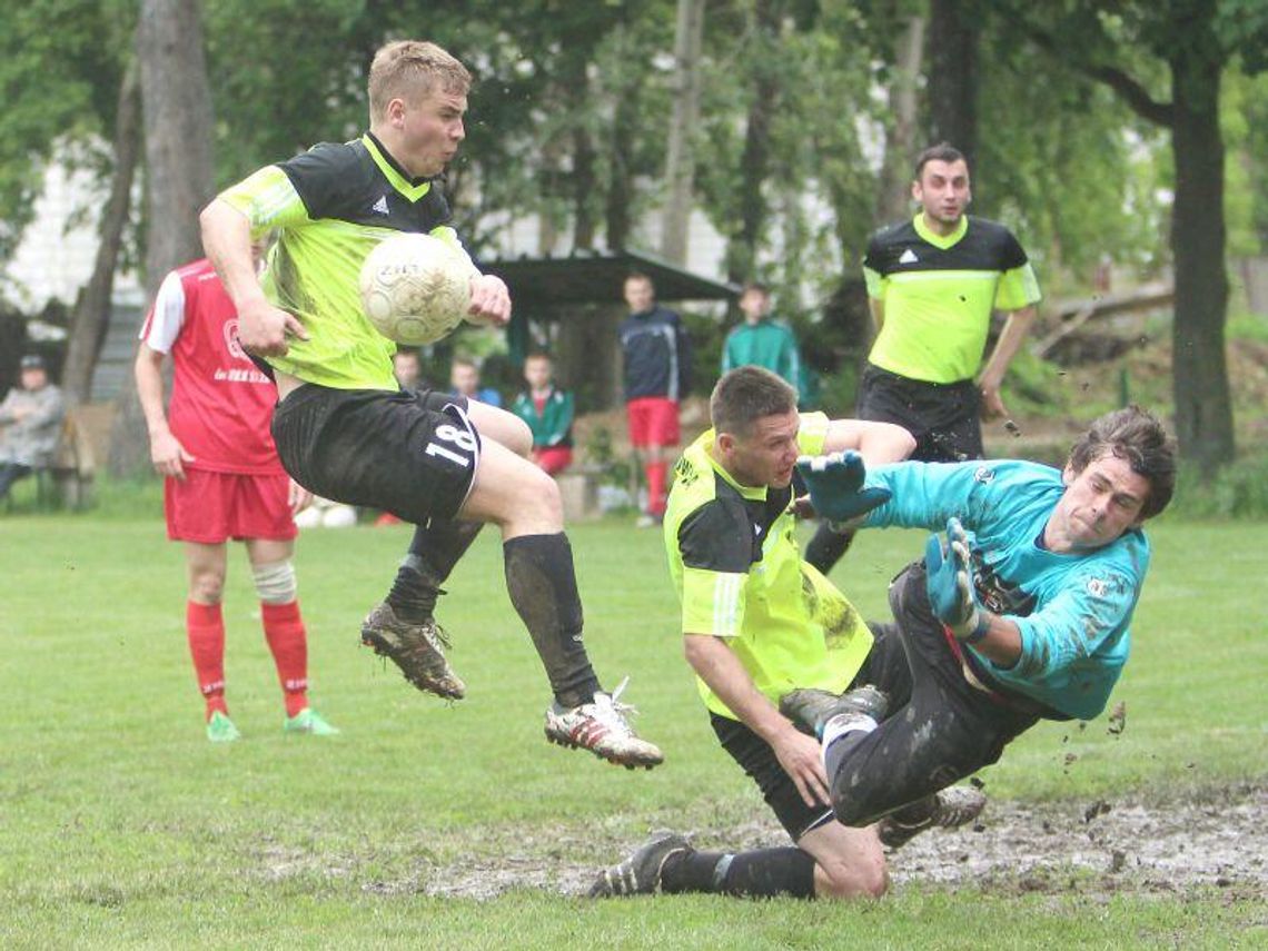 Sławin Lublin – KS Dąbrowica 1:2 