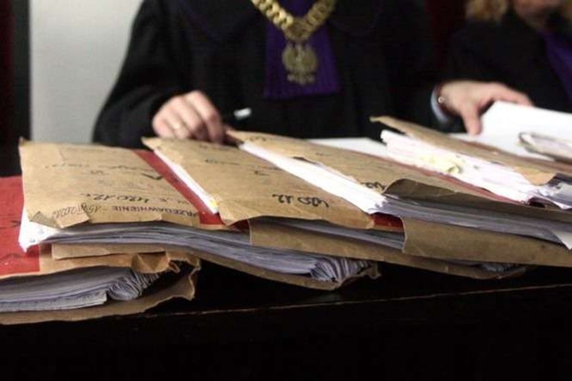 Śledczy: Opiekunka wyłudziła mieszkanie od mężczyzny, którym się opiekowała