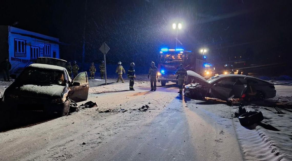 kolizja drogowa, zima, Piotrowice