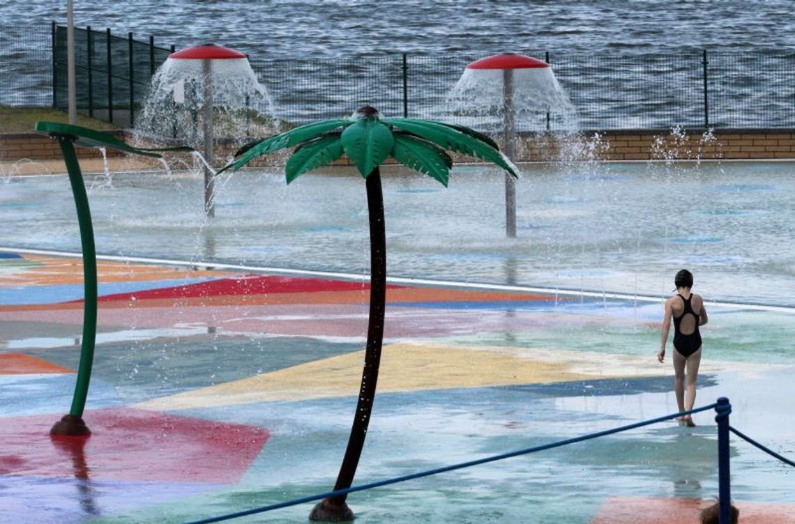 Słoneczny Wrotków czynny dłużej, z dymkiem i łubu-dubu Słoneczny Wrotków czynny dłużej, z dymkiem i łubu-dubu