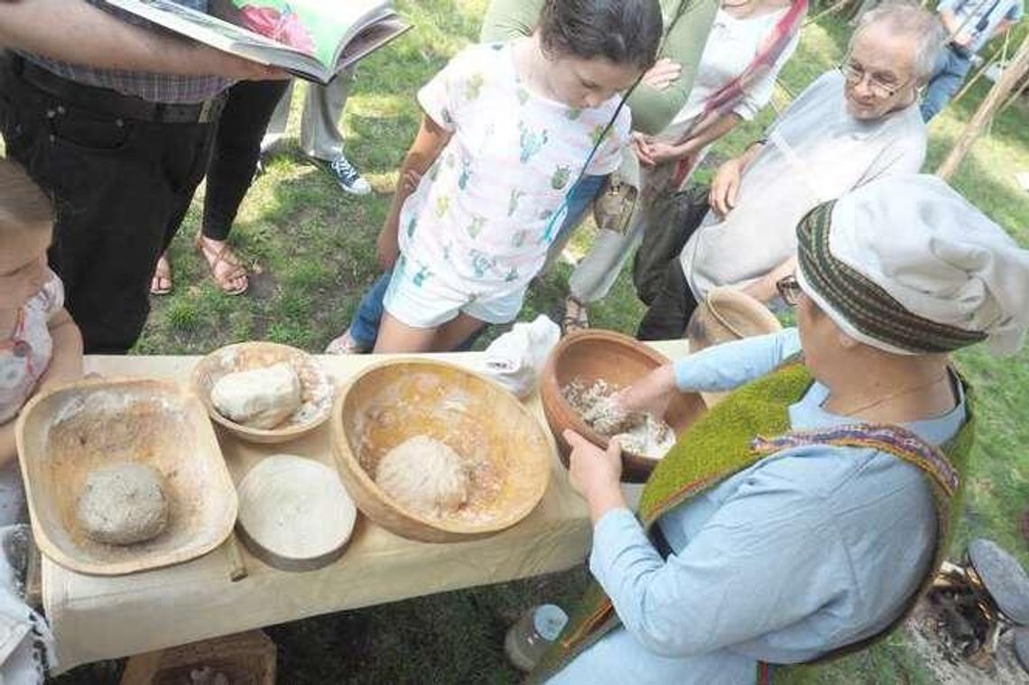 Słowiańskie podpłomyki na Słomianym Rynku