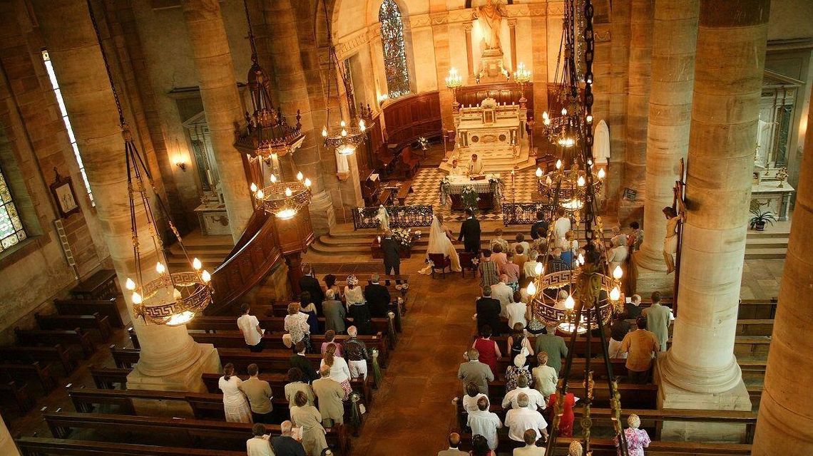 Ślub na nowych zasadach. Narzeczeni odbędą obowiązkową rozmowę z księdzem 