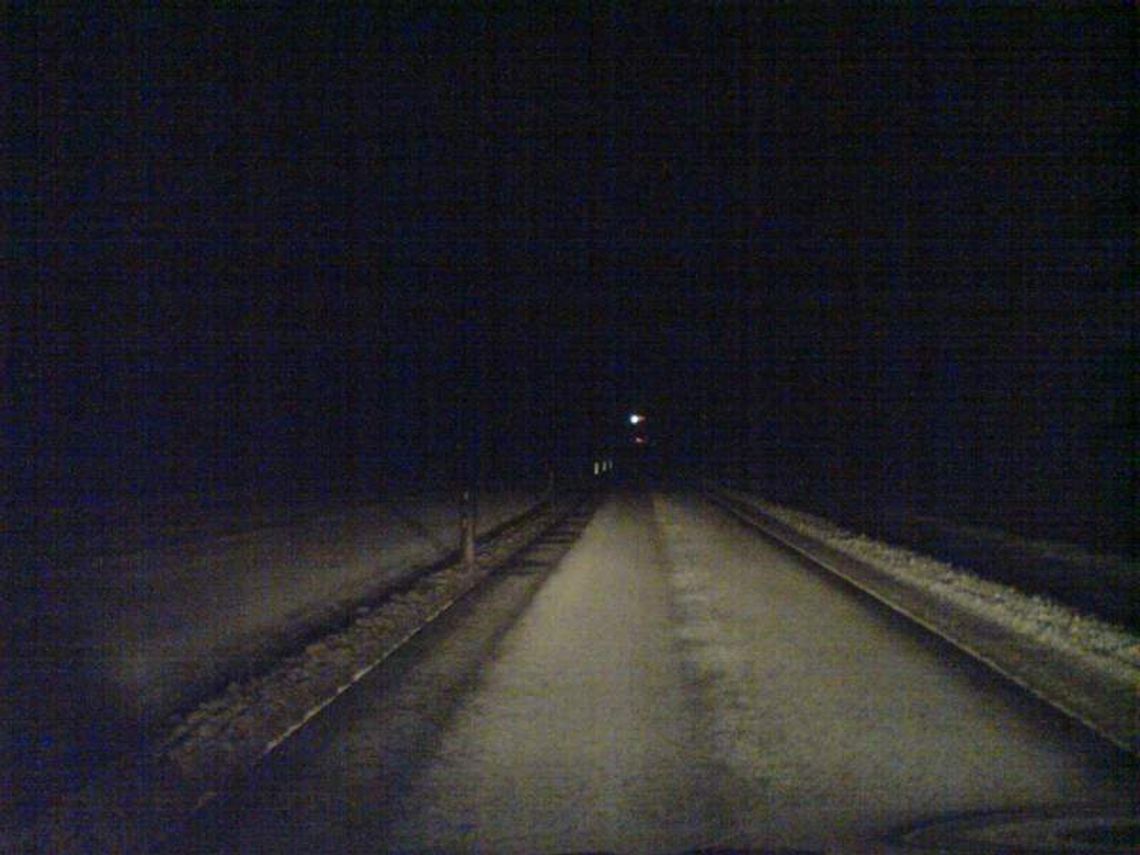 Słupki na drodze Lublin - Zamość: brudne i niewidoczne